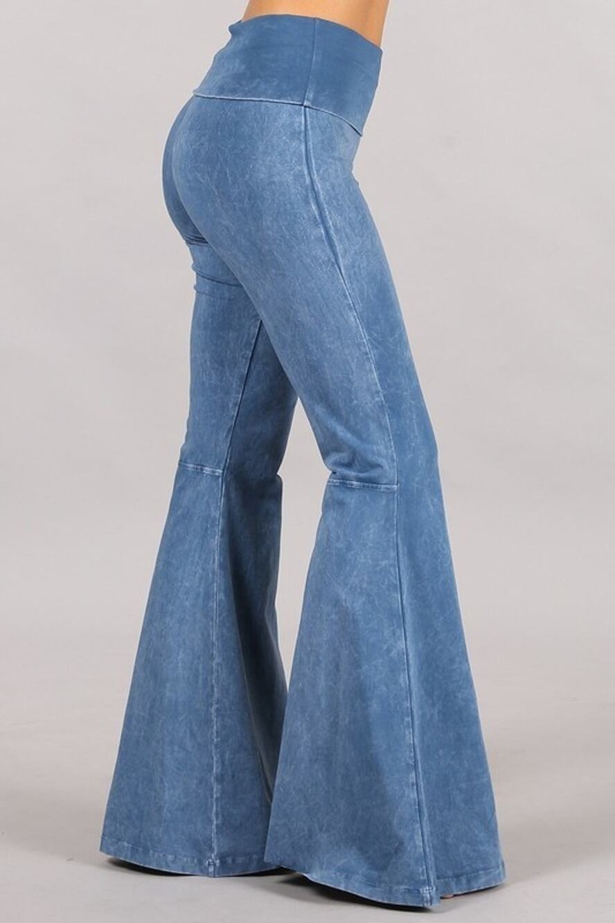 Chatoyant Plus Size Mineral Wash Seam Detail Bell Bottoms Lt. Denim 2XL